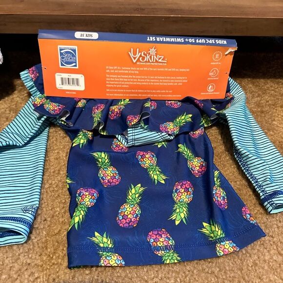 New UV Skinz Kids 3 Pc Swimwear Set Hat Rashguard Top and Swim Skirt Size 3T - Picture 5 of 9